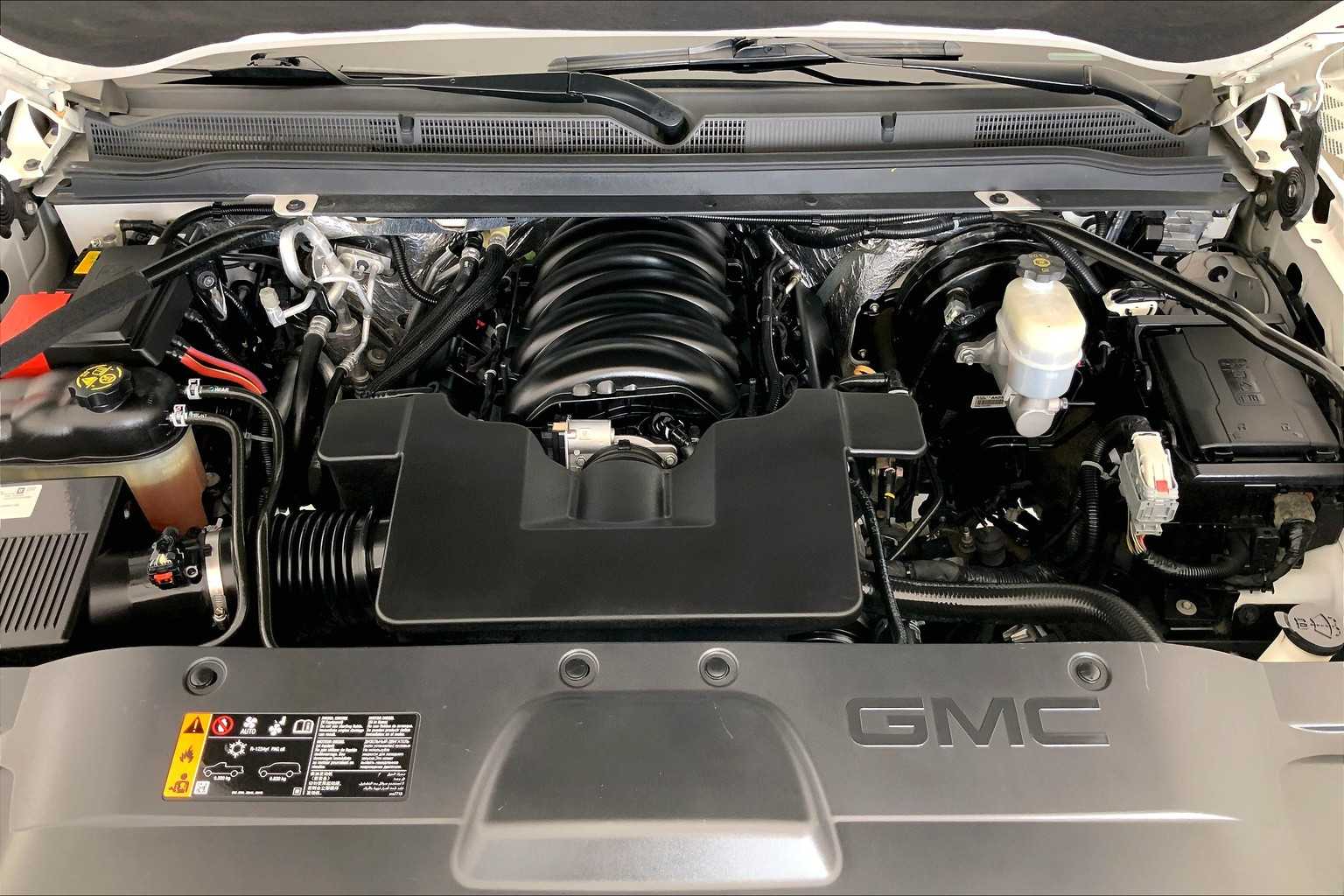 2018 GMC Yukon Denali 9