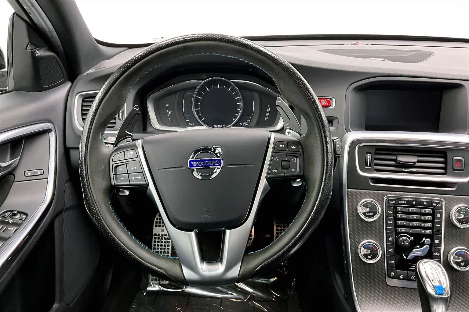 Thumbnail: 2017 Volvo V60 - 15