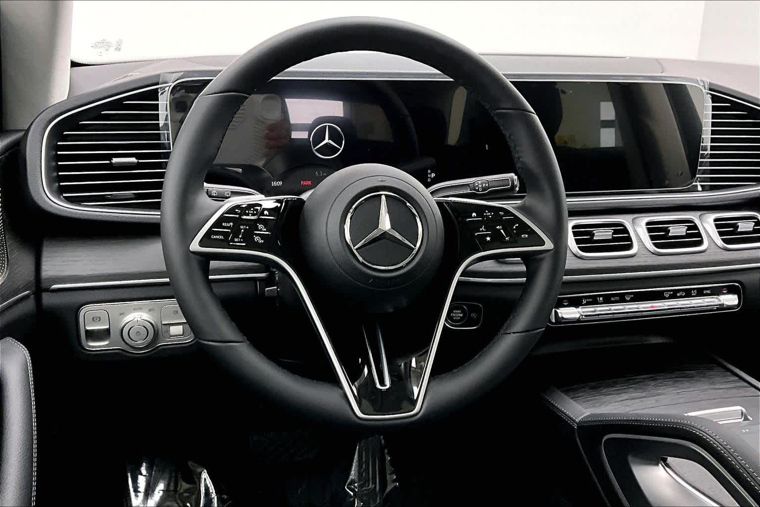 Thumbnail: 2026 Mercedes-Benz GLE - 15