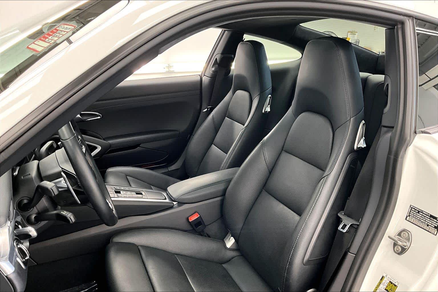 Thumbnail: 2017 Porsche 911 - 11