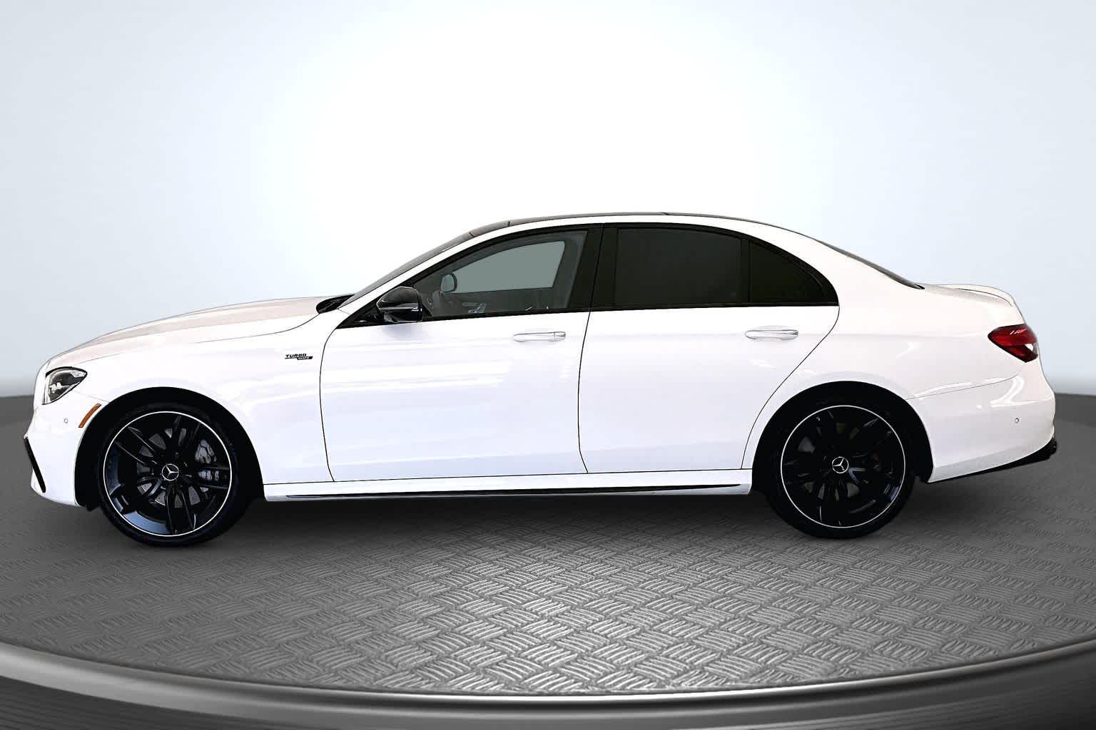 Thumbnail: 2022 Mercedes-Benz E-Class - 3
