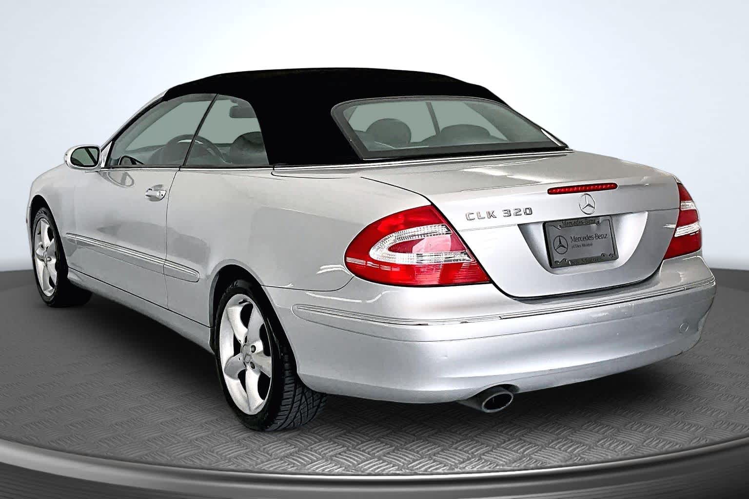 Thumbnail: 2005 Mercedes-Benz CLK - 4