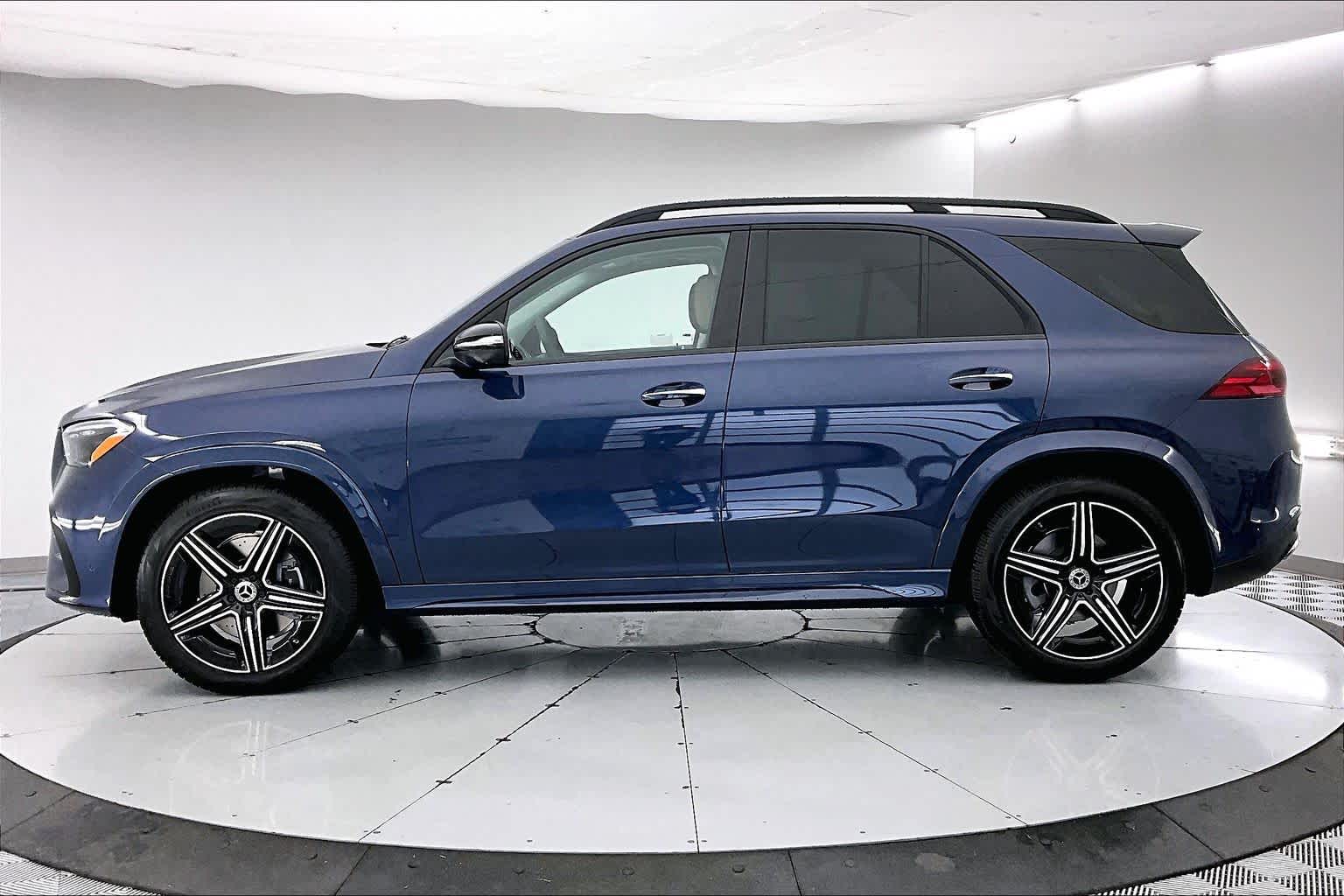 Thumbnail: 2026 Mercedes-Benz GLE - 3