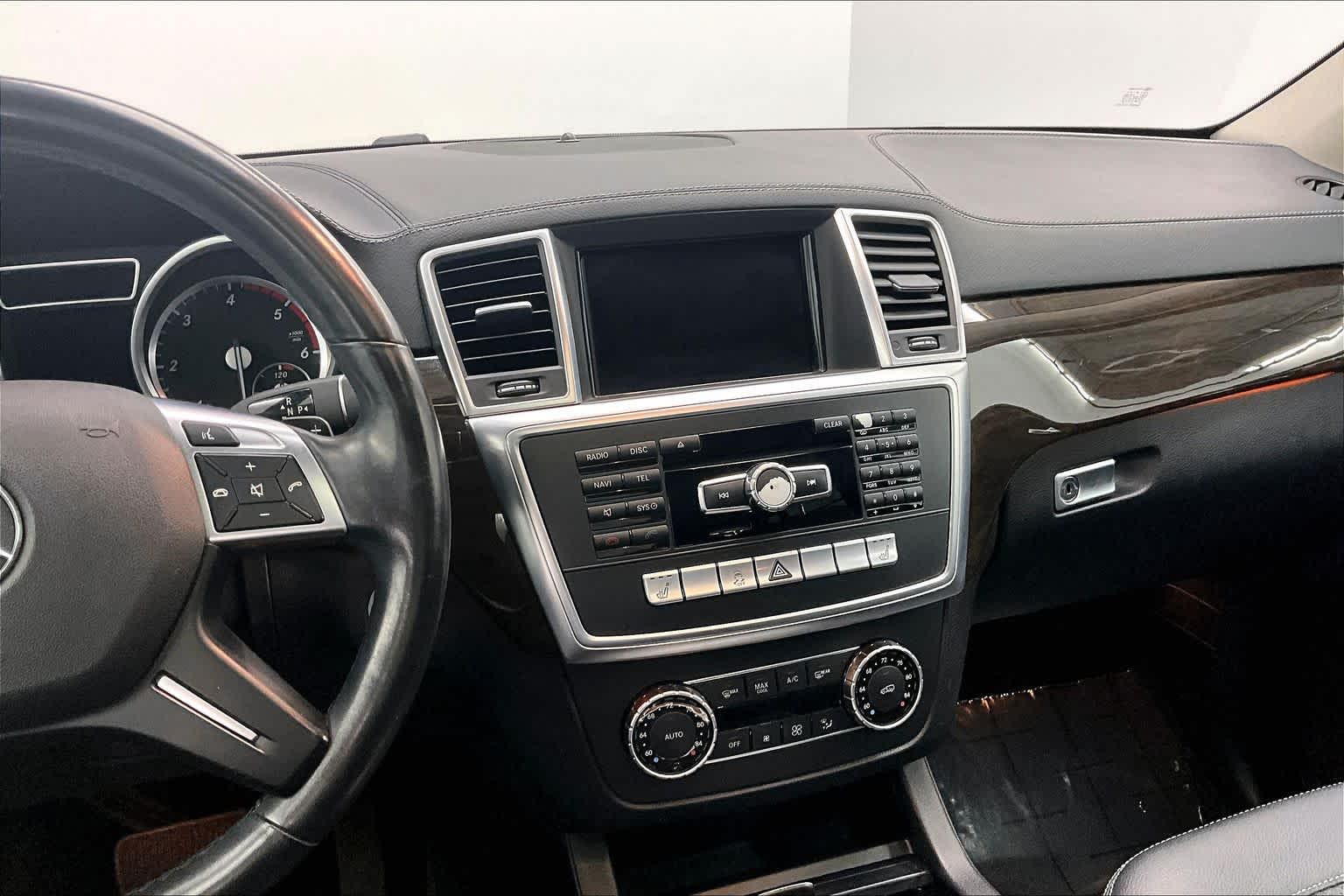 Thumbnail: 2015 Mercedes-Benz GL-Class - 16