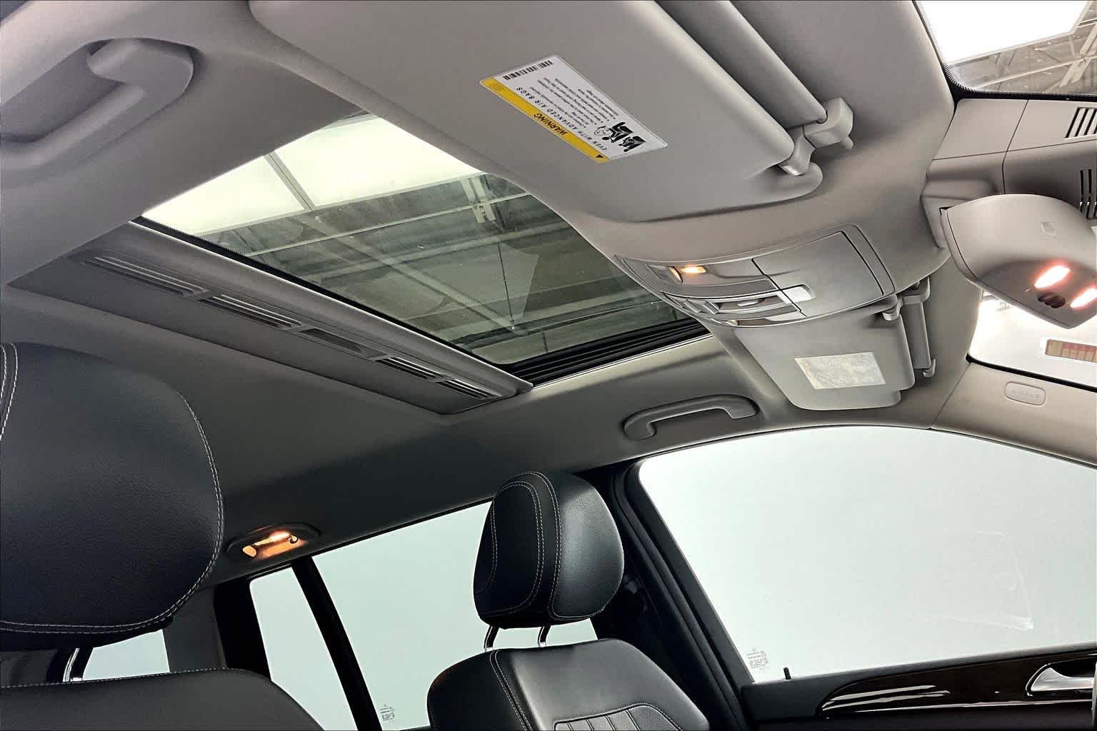 Thumbnail: 2015 Mercedes-Benz GL-Class - 22