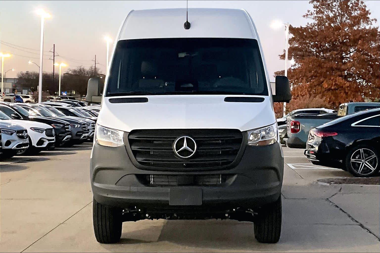 Thumbnail: 2026 Mercedes-Benz Sprinter - 6