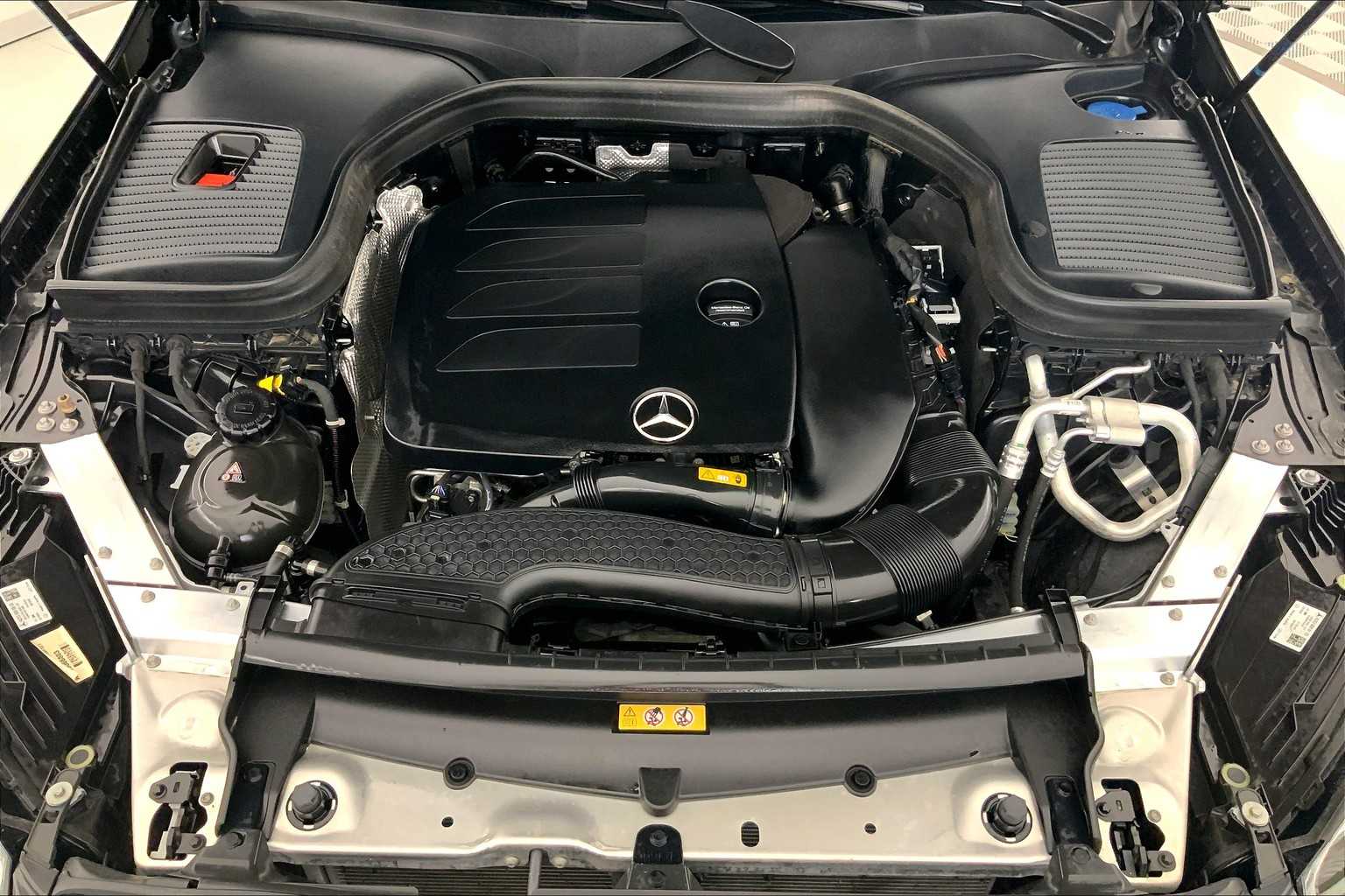 2022 Mercedes-Benz GLC 300 7