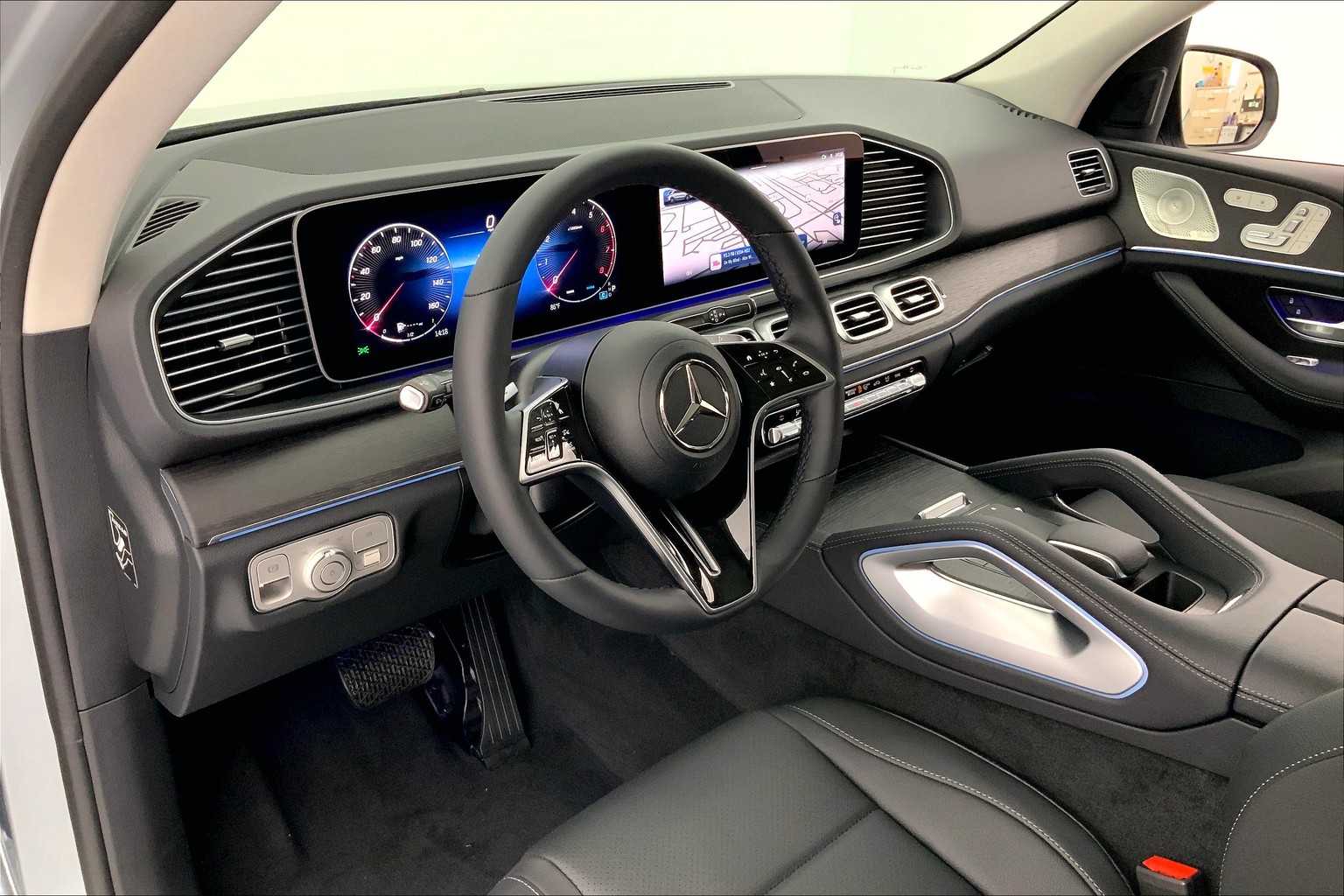 Thumbnail: 2026 Mercedes-Benz GLE - 2