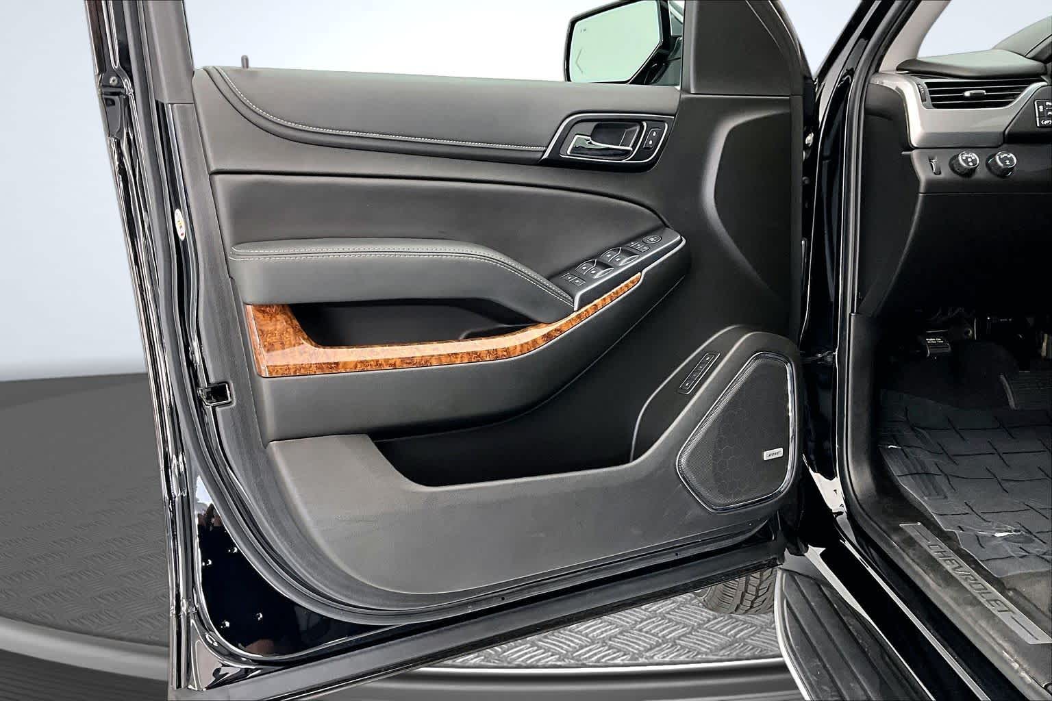 Thumbnail: 2019 Chevrolet Suburban - 22