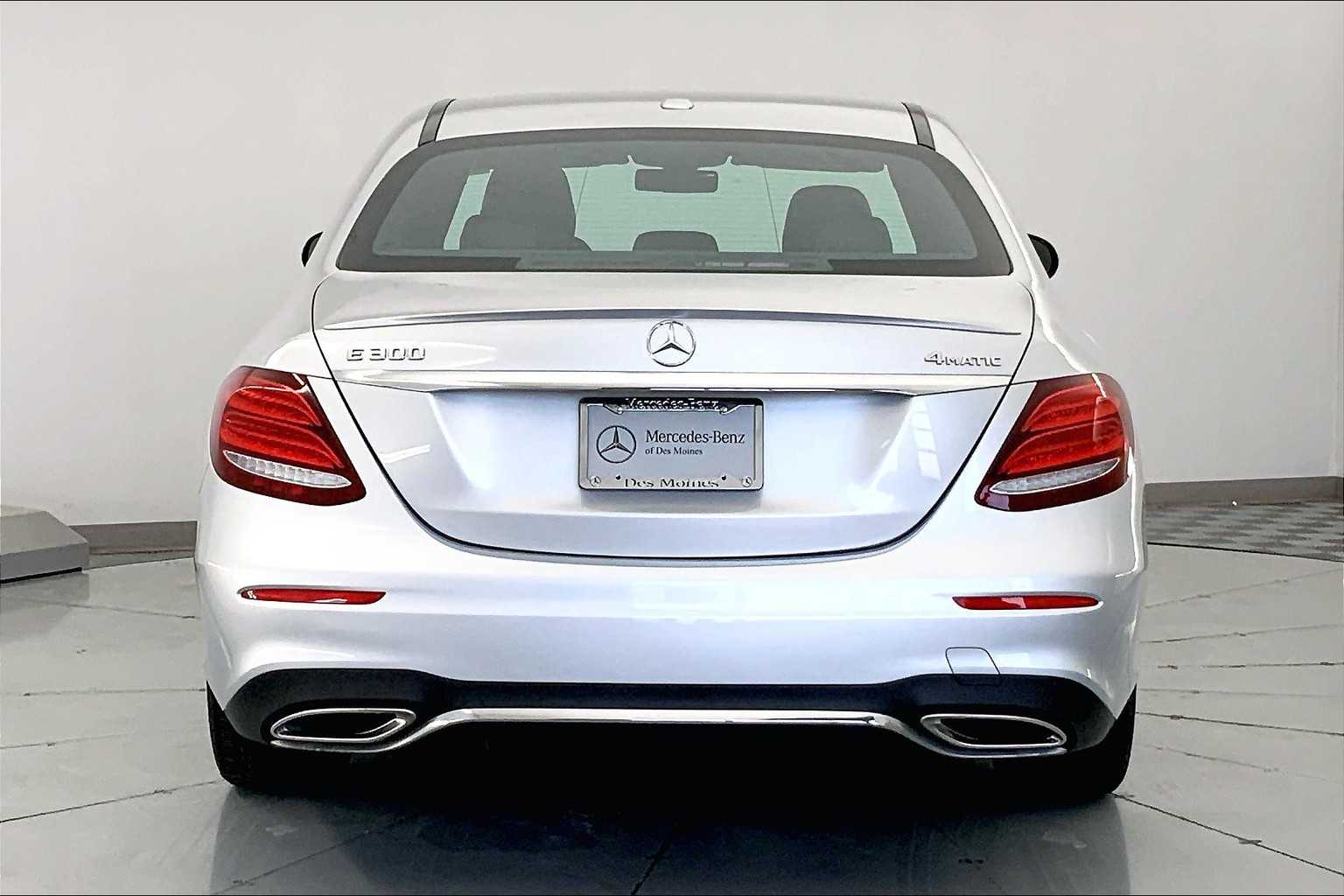 Thumbnail: 2017 Mercedes-Benz E-Class - 5