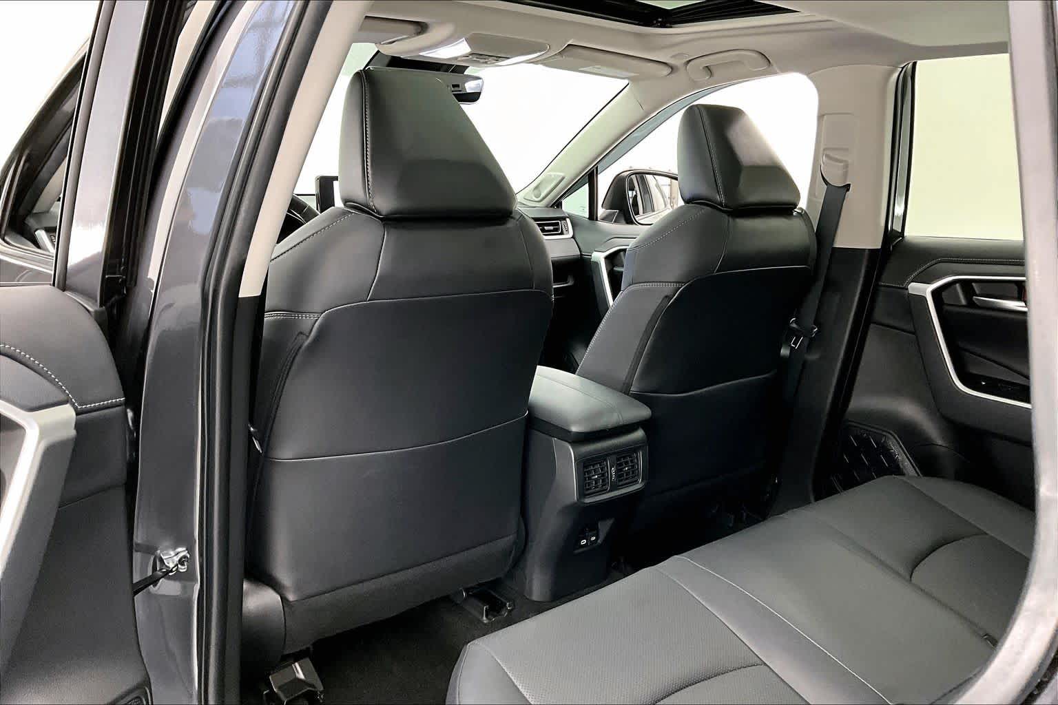 Thumbnail: 2023 Toyota RAV4 - 12