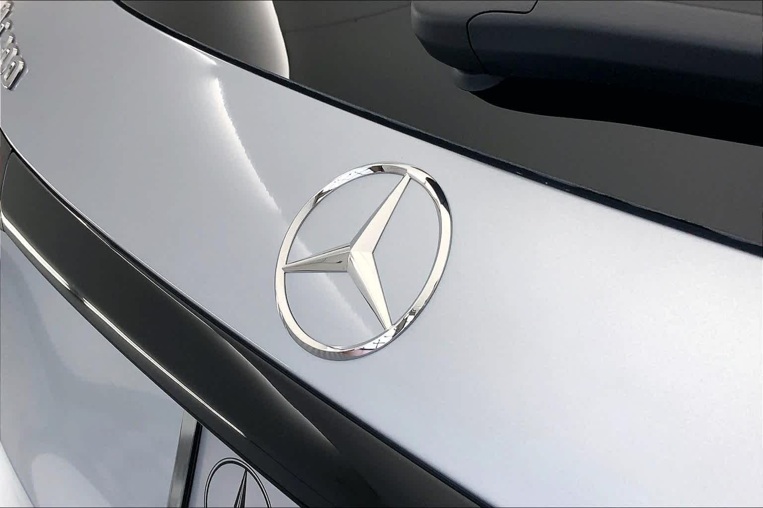 Thumbnail: 2025 Mercedes-Benz GLC - 22