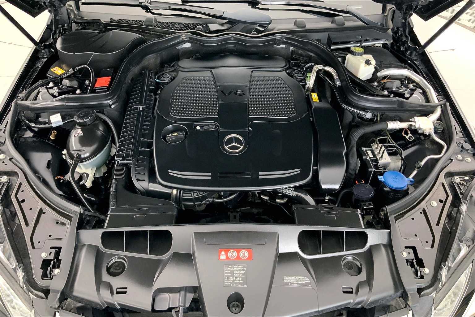 Thumbnail: 2013 Mercedes-Benz E-Class - 9