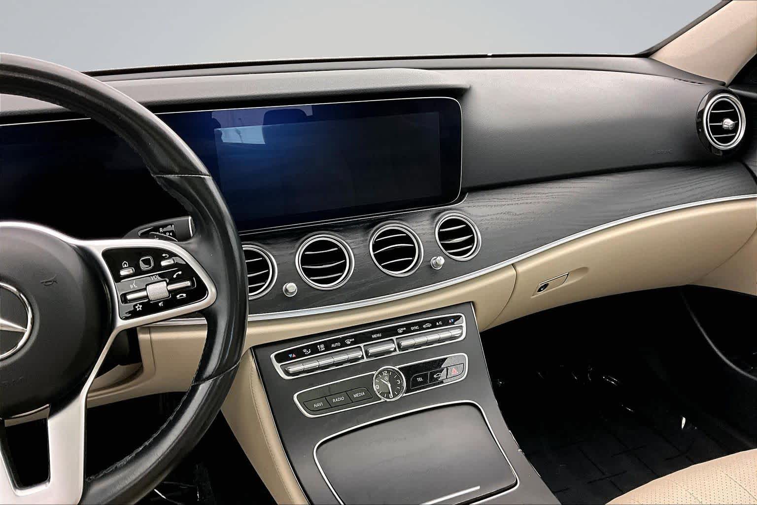 Thumbnail: 2019 Mercedes-Benz E-Class - 16