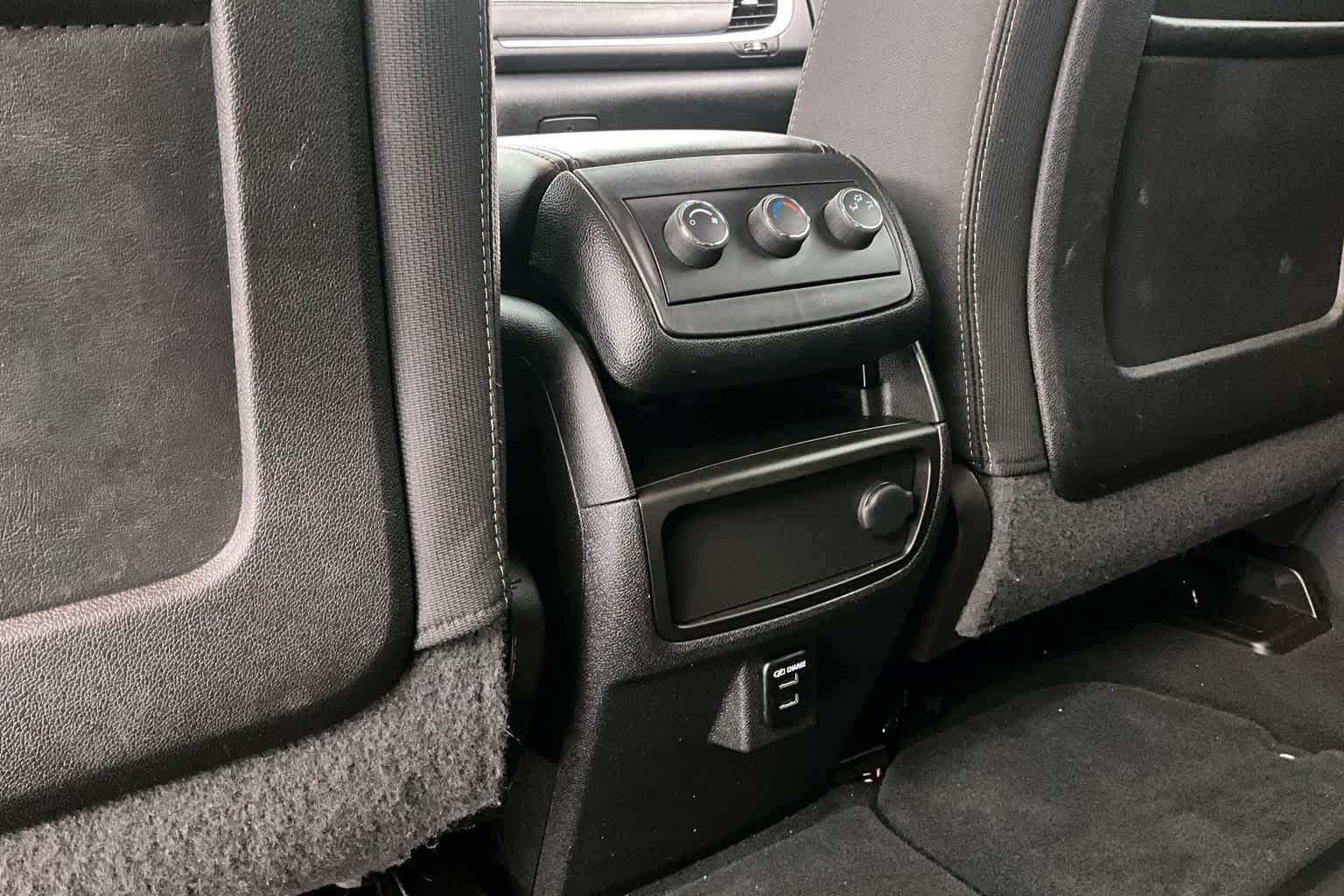 Thumbnail: 2016 Chevrolet Traverse - 28