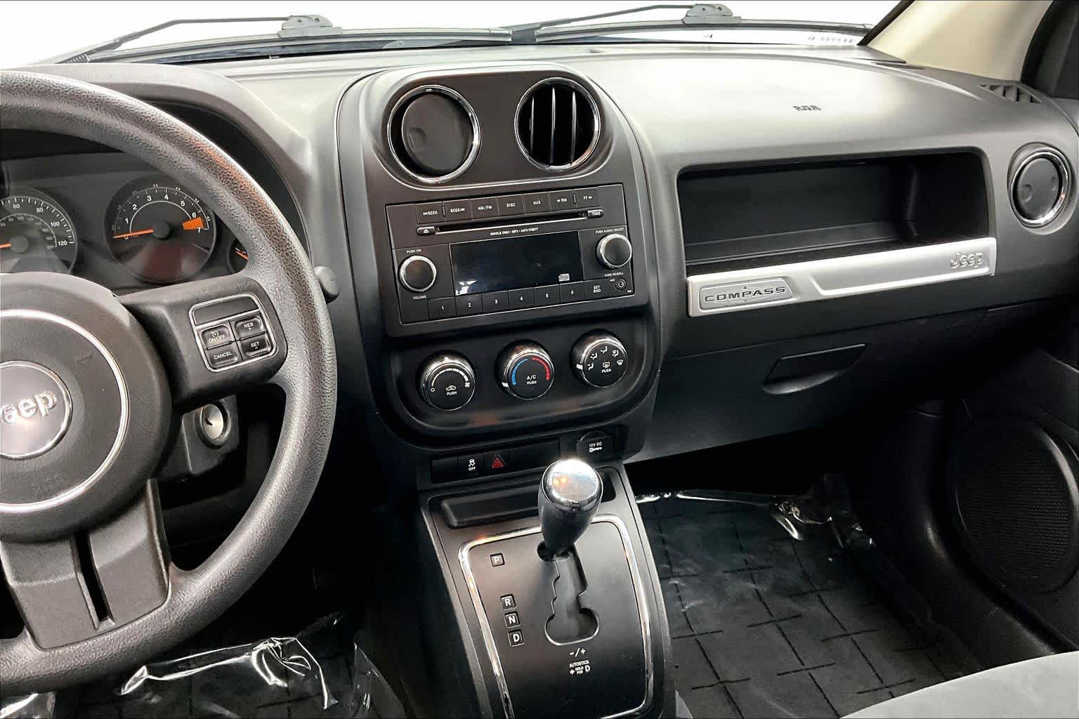 Thumbnail: 2015 Jeep Compass - 16