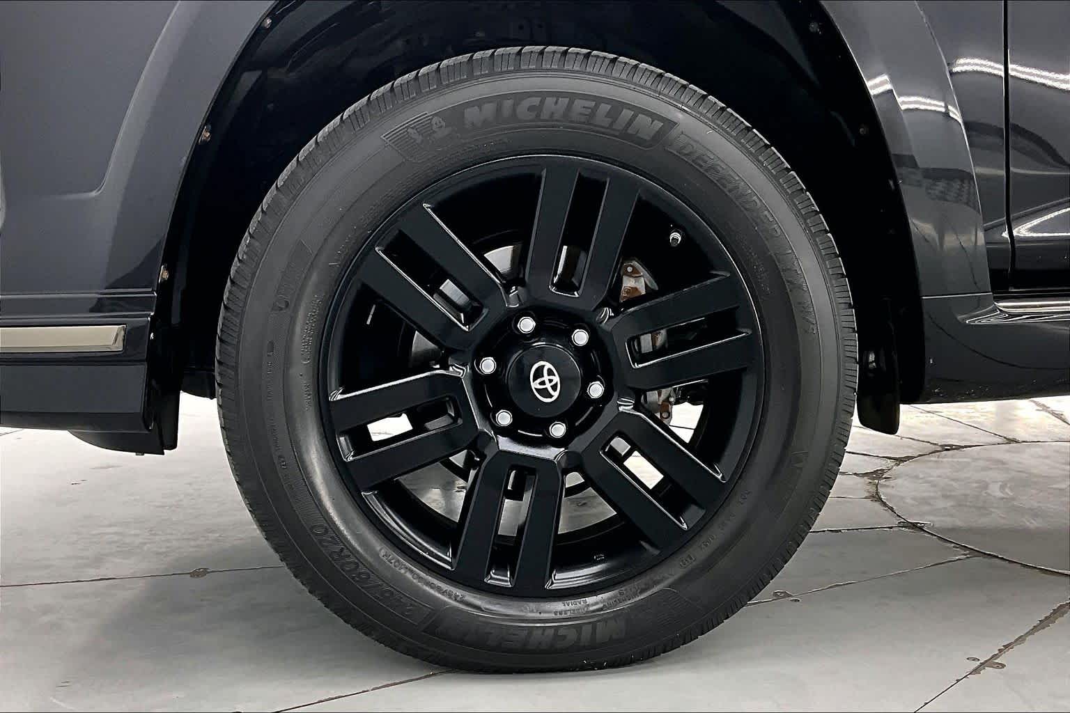 Thumbnail: 2020 Toyota 4Runner - 8