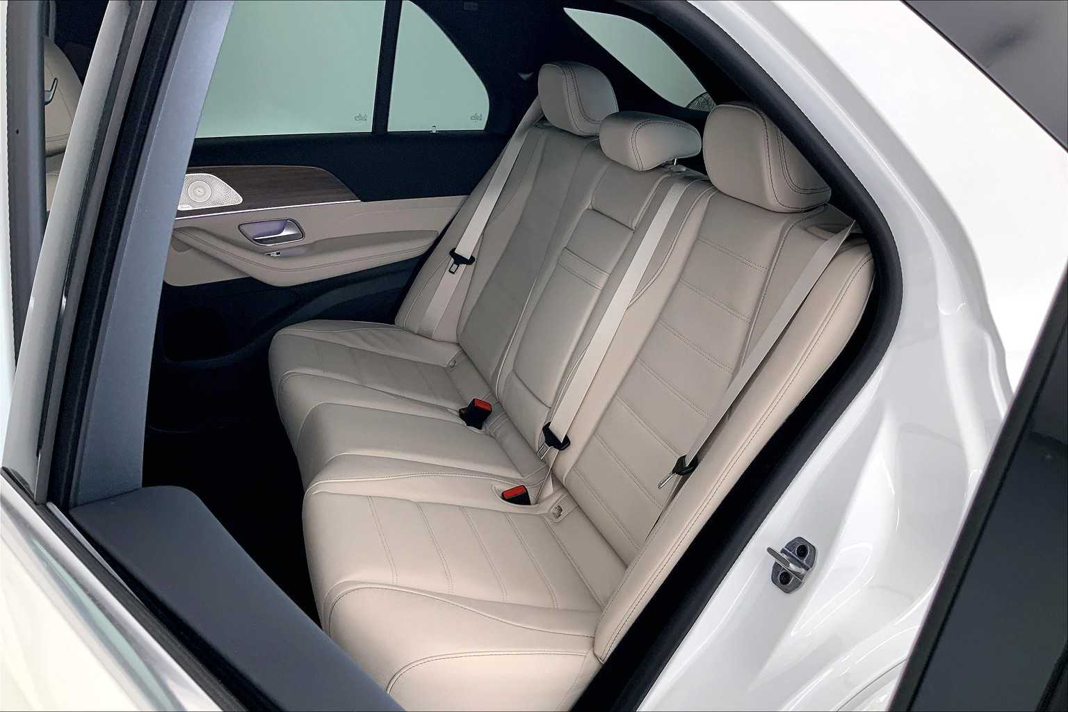 Thumbnail: 2026 Mercedes-Benz GLE - 13