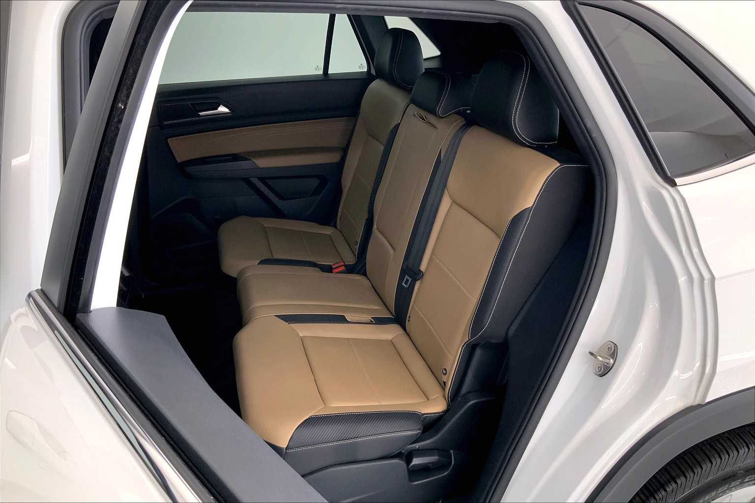 Thumbnail: 2021 Volkswagen Atlas - 13