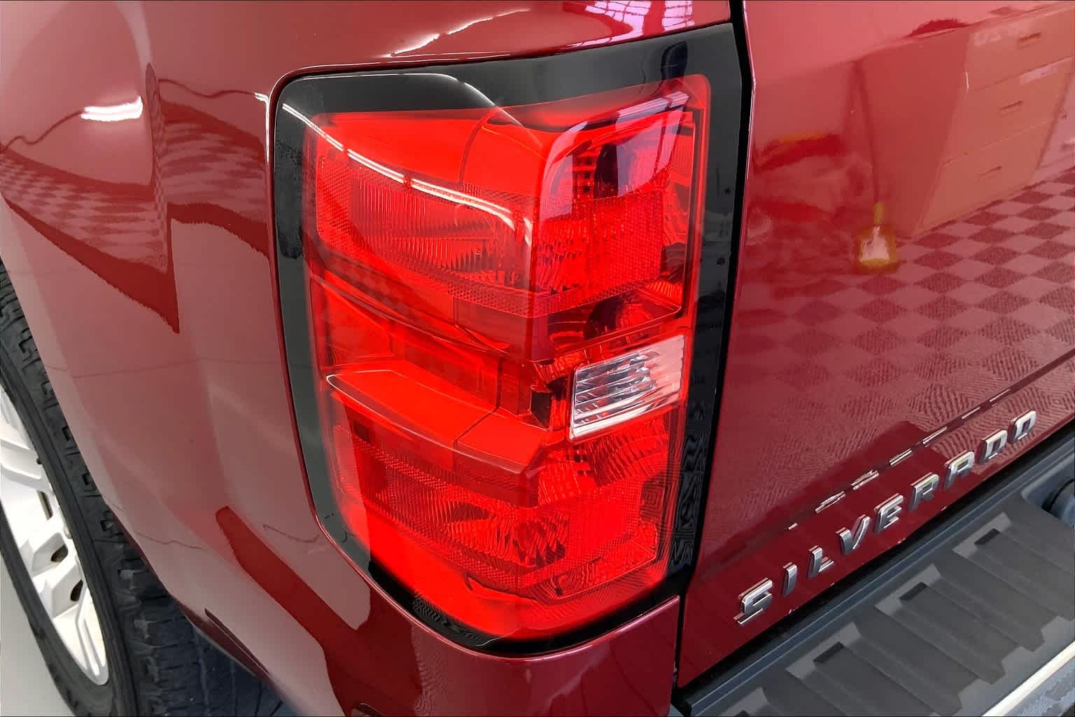 Thumbnail: 2018 Chevrolet Silverado 1500 - 24