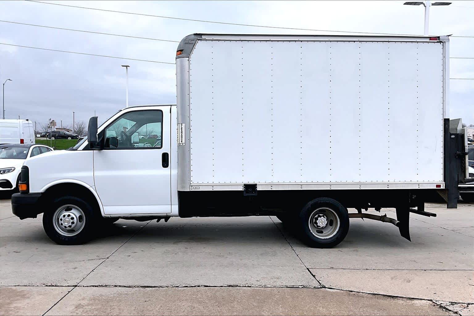 Thumbnail: 2007 Chevrolet Express - 3