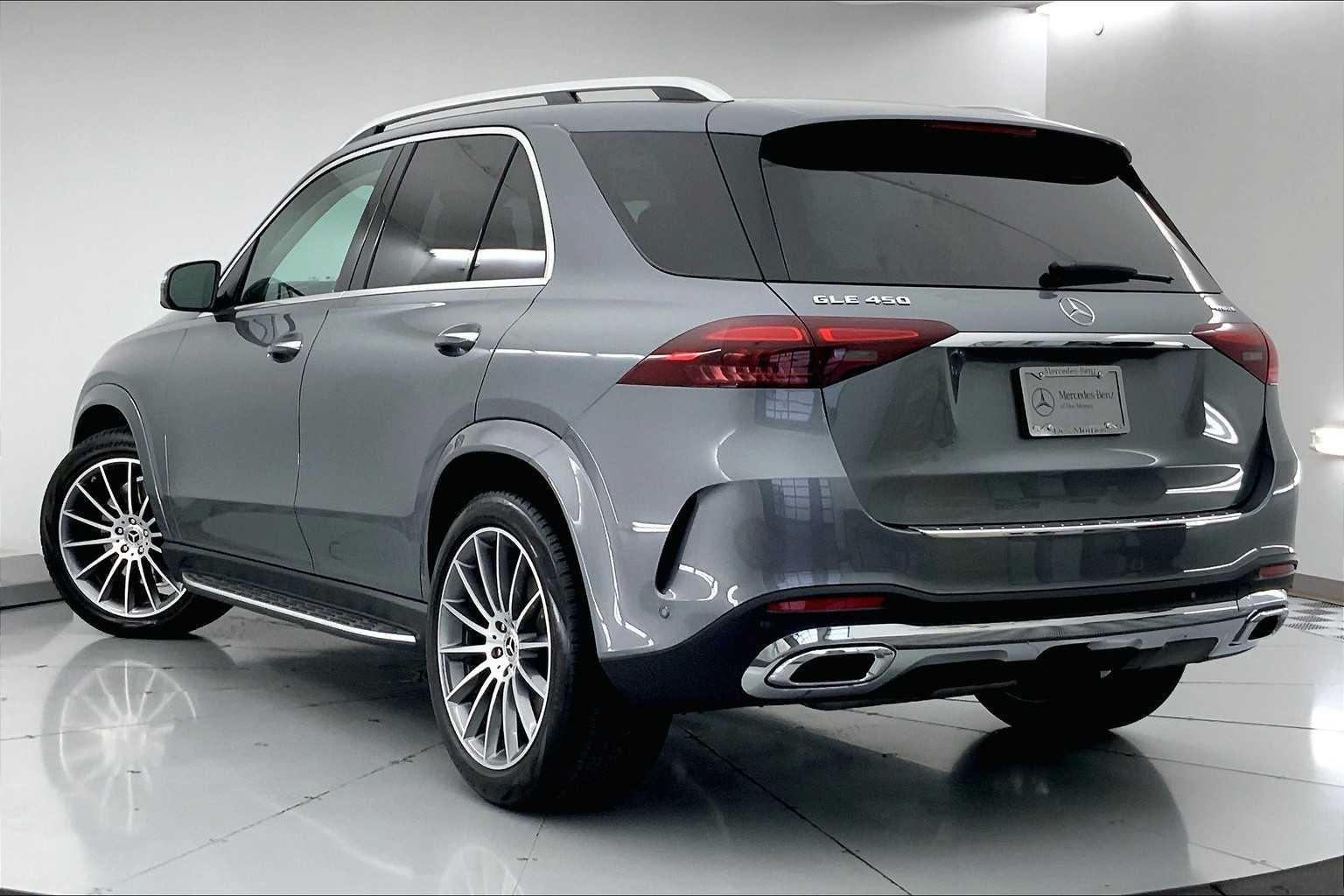 Thumbnail: 2026 Mercedes-Benz GLE - 4