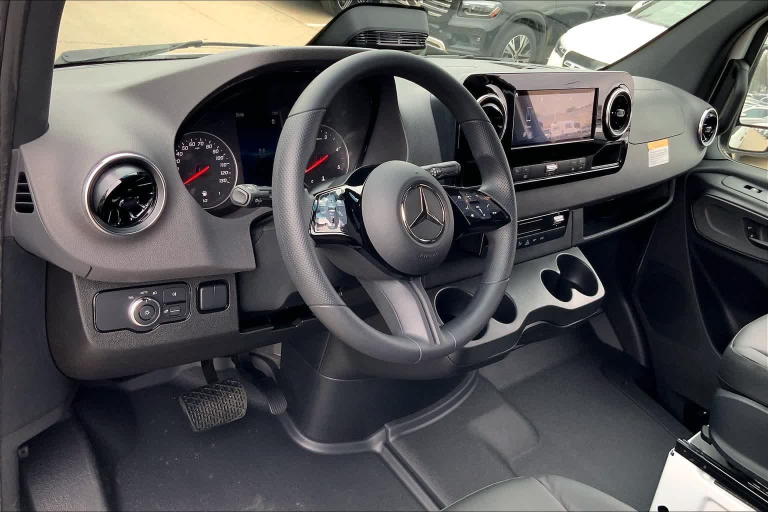 2025 Mercedes-Benz Sprinter 2500 10