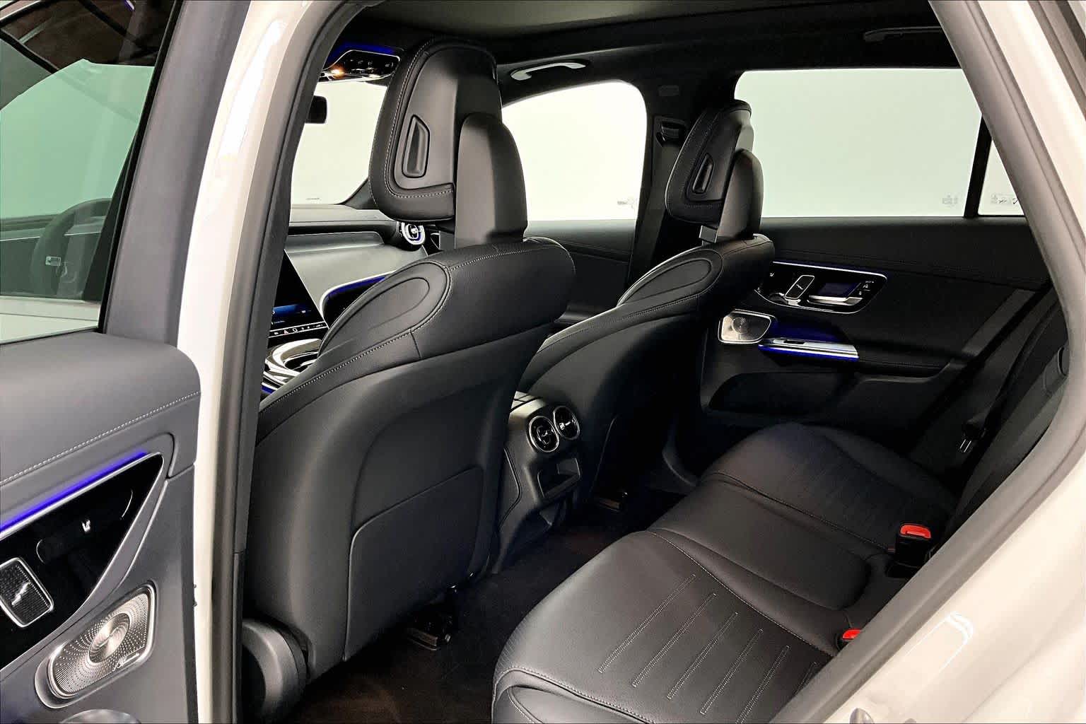 Thumbnail: 2025 Mercedes-Benz GLC - 12