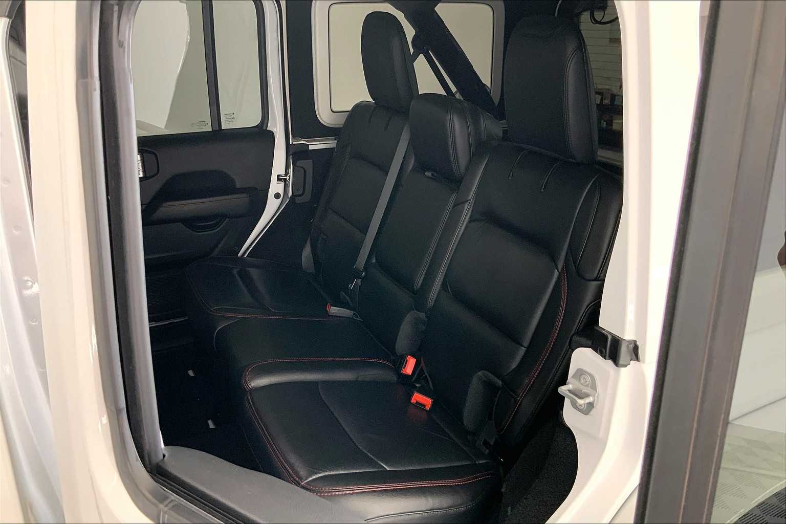 Thumbnail: 2021 Jeep Wrangler - 13