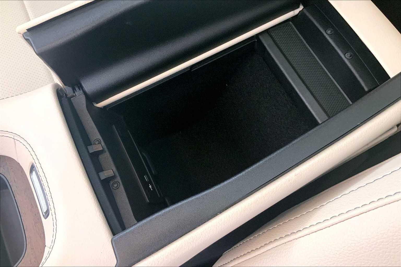 Thumbnail: 2021 Mercedes-Benz GLE - 28