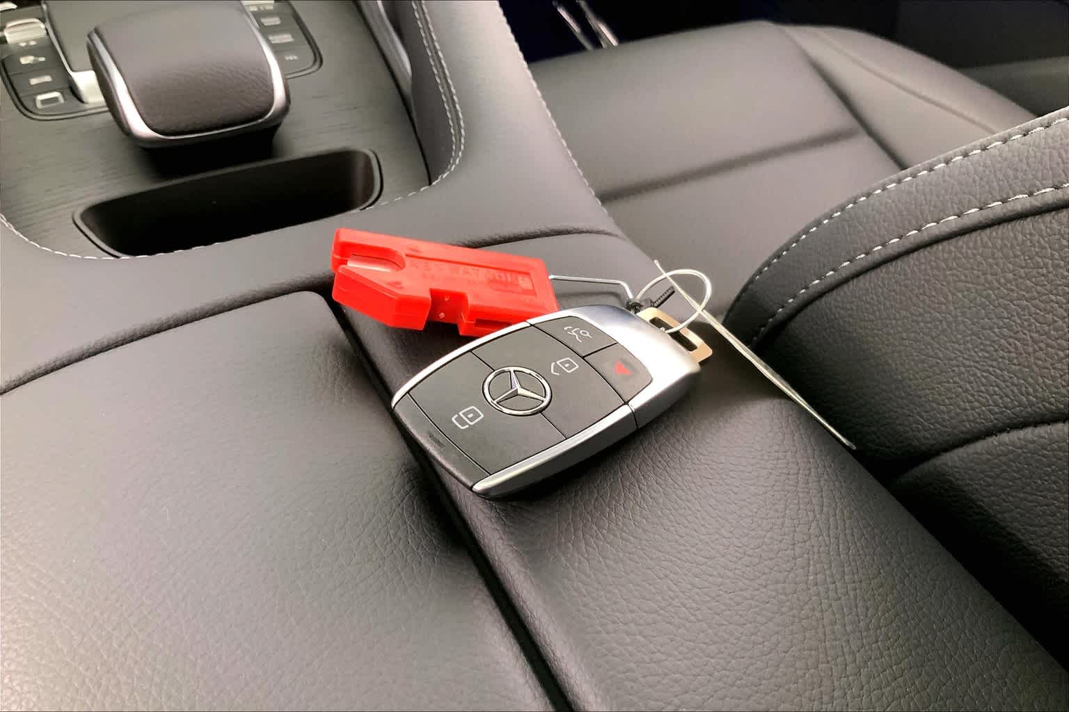 Thumbnail: 2025 Mercedes-Benz GLE - 20