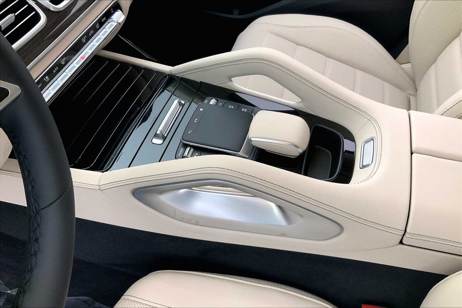 Thumbnail: 2026 Mercedes-Benz GLE - 17