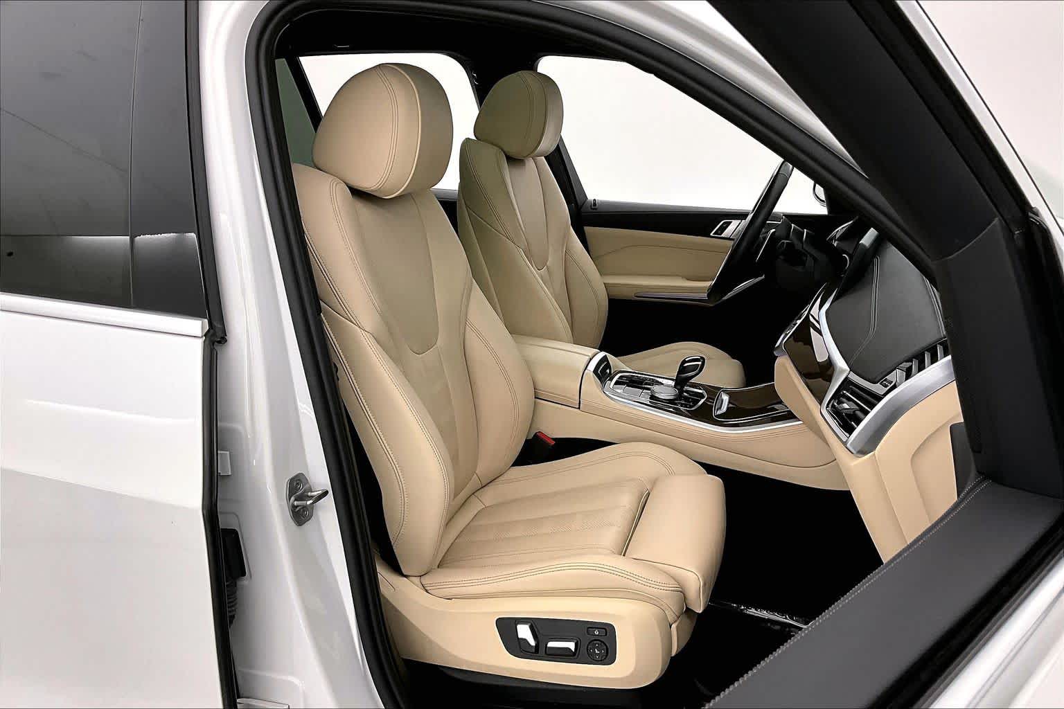 Thumbnail: 2022 BMW X5 - 14