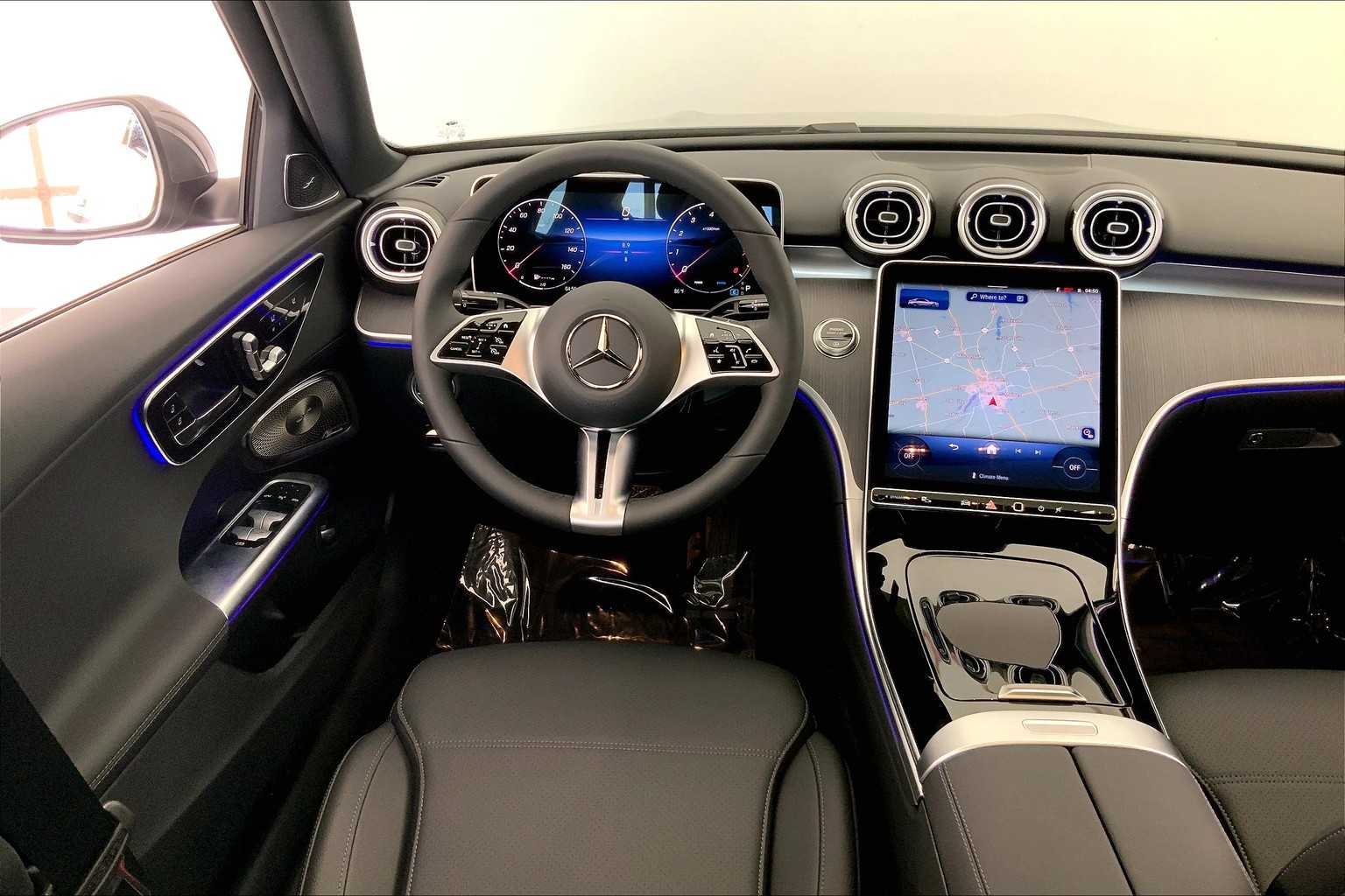 Thumbnail: 2025 Mercedes-Benz C-Class - 15