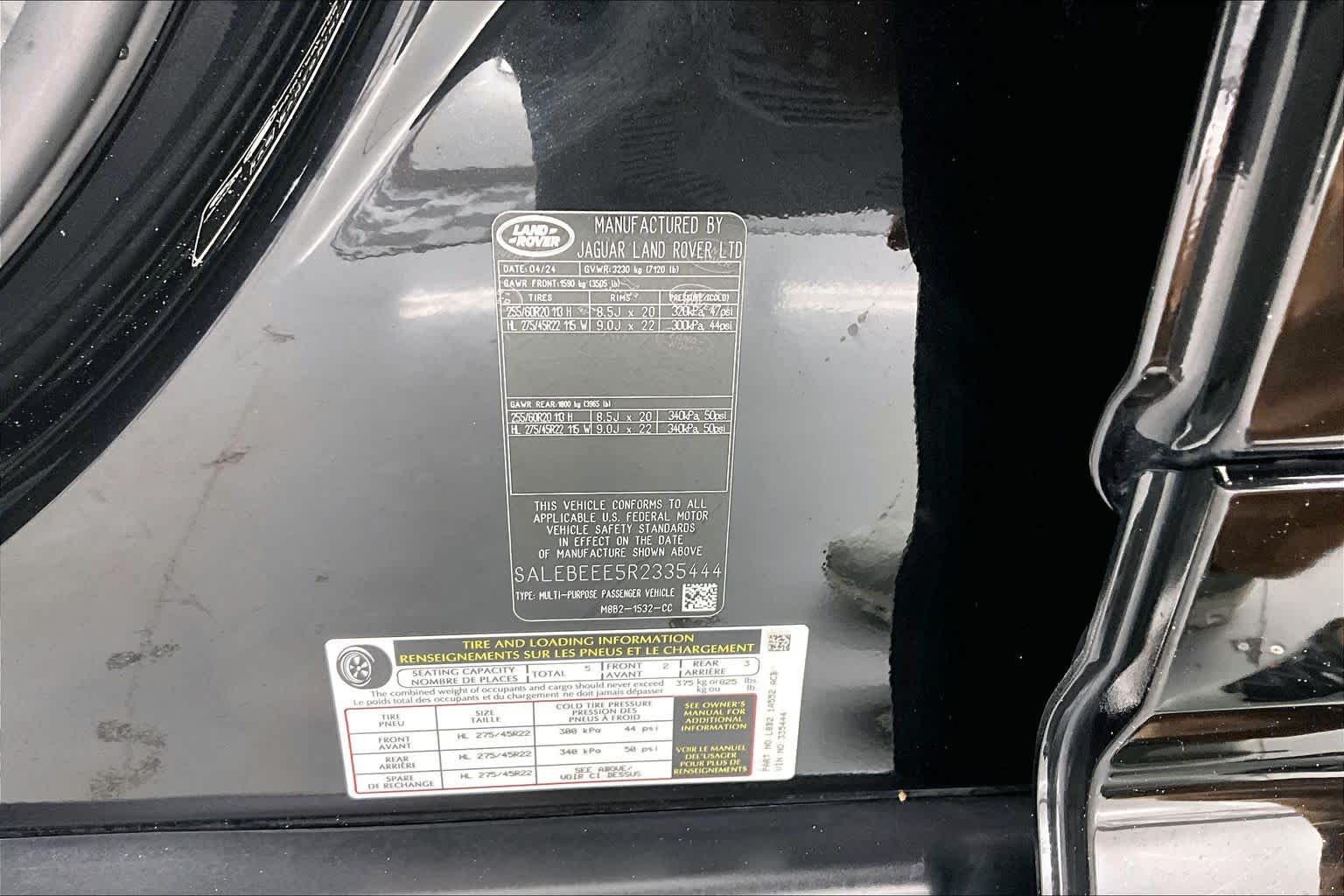 Thumbnail: 2024 Land Rover Defender - 30