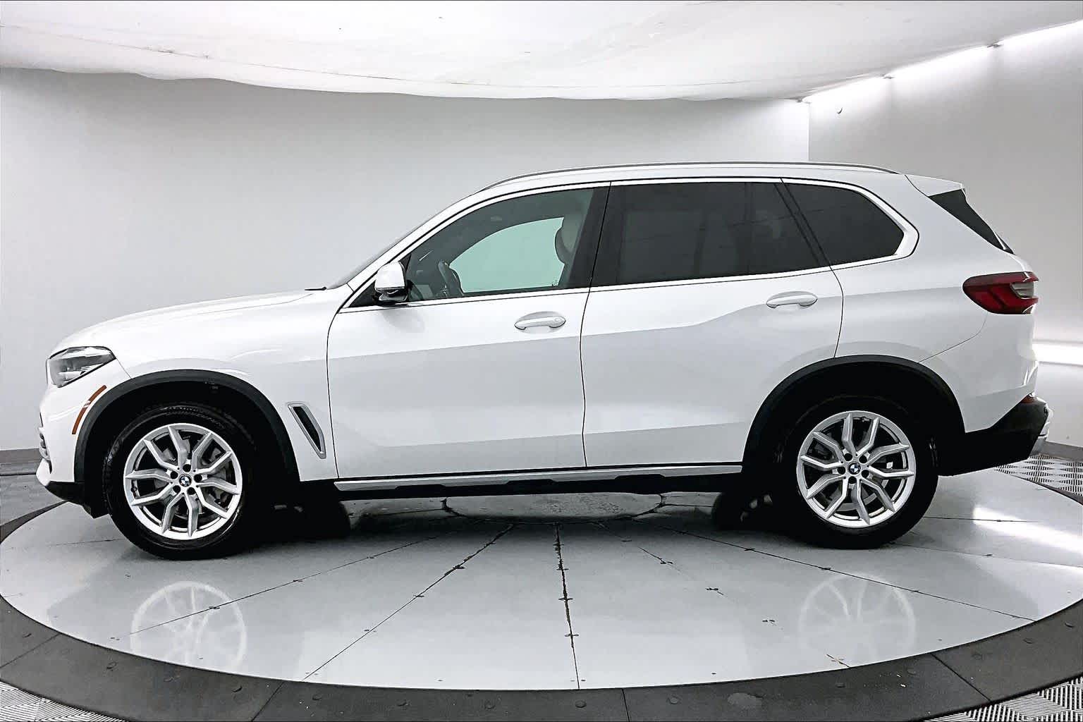 Thumbnail: 2022 BMW X5 - 3