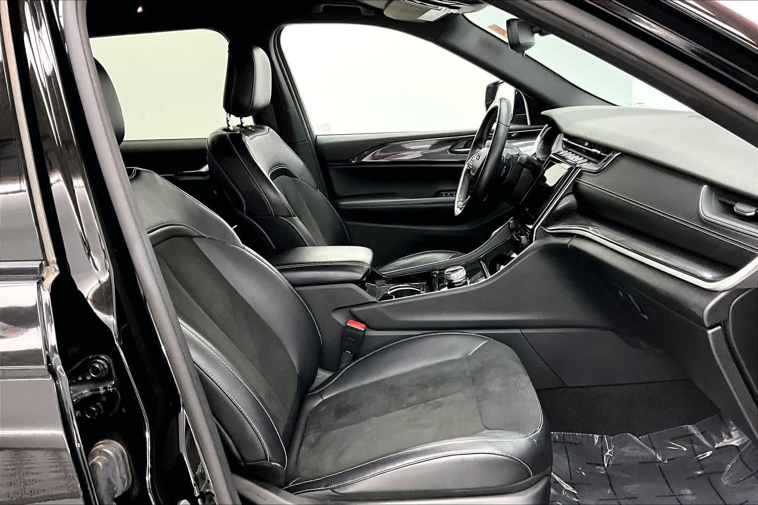 Thumbnail: 2021 Jeep Grand Cherokee L - 14