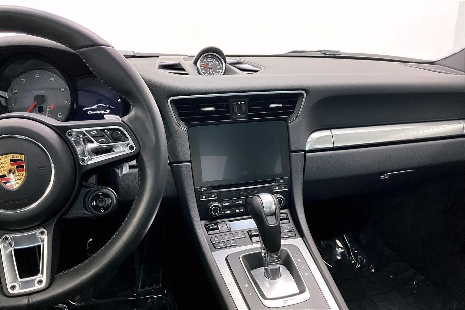 Thumbnail: 2017 Porsche 911 - 15