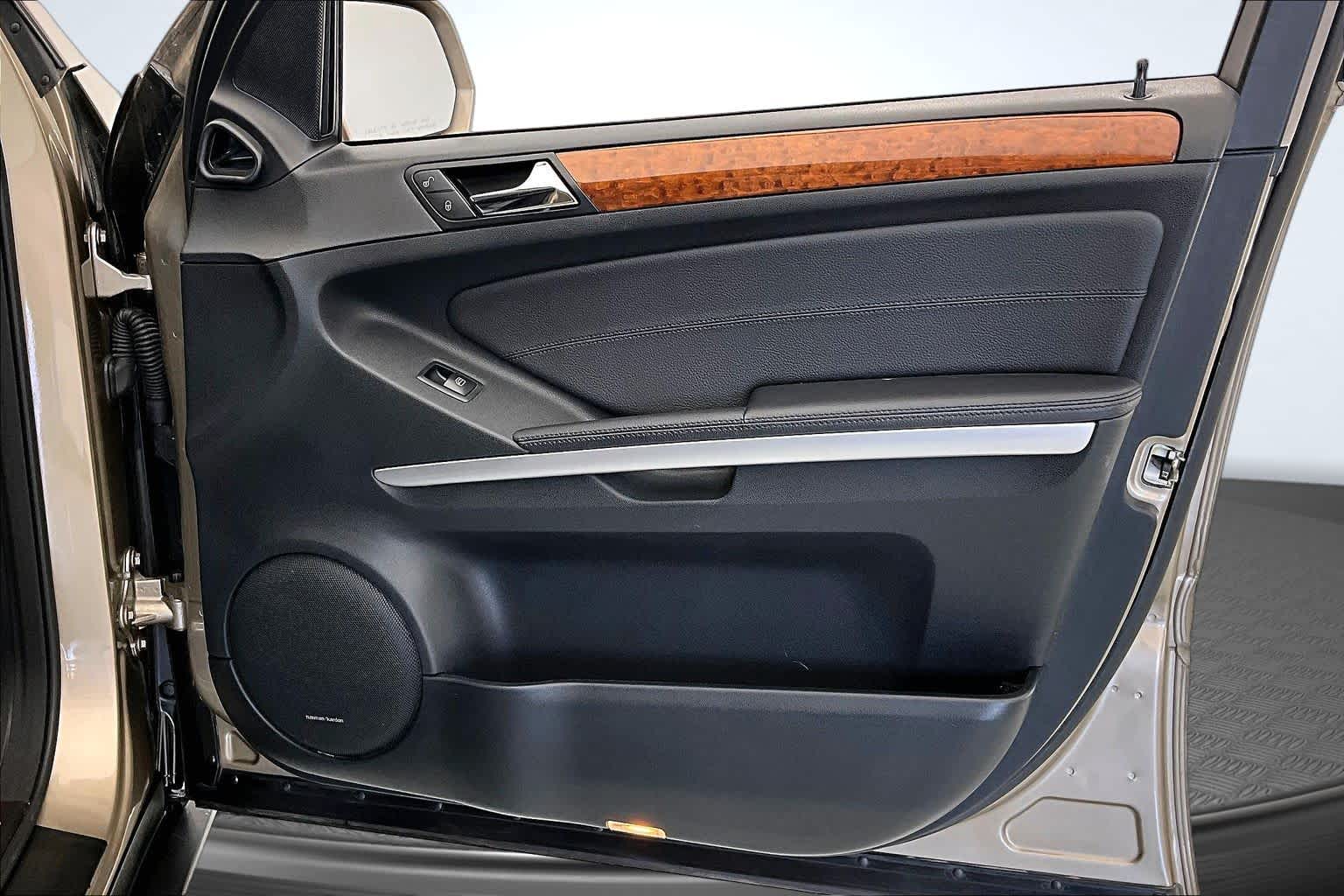 Thumbnail: 2009 Mercedes-Benz M-Class - 24