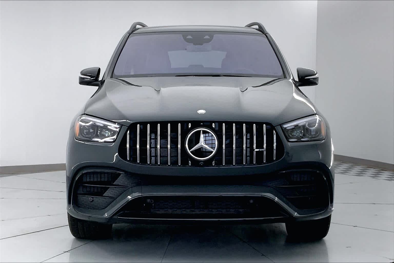 Thumbnail: 2025 Mercedes-Benz GL-Class - 6