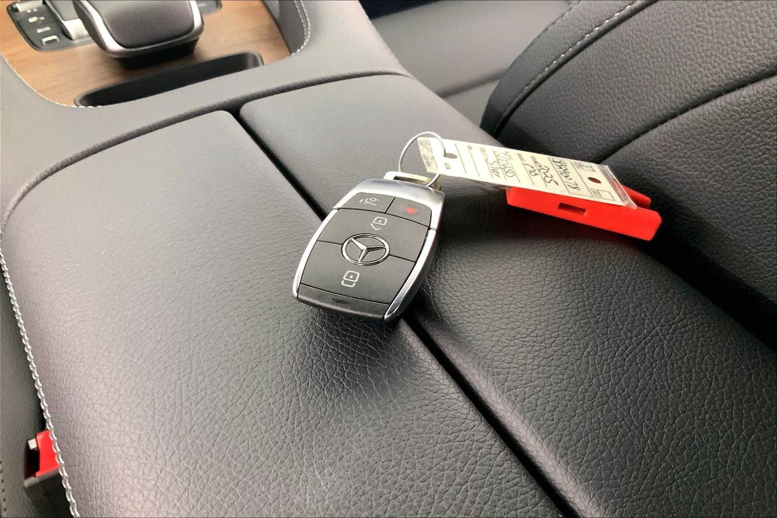 Thumbnail: 2025 Mercedes-Benz GLE - 20