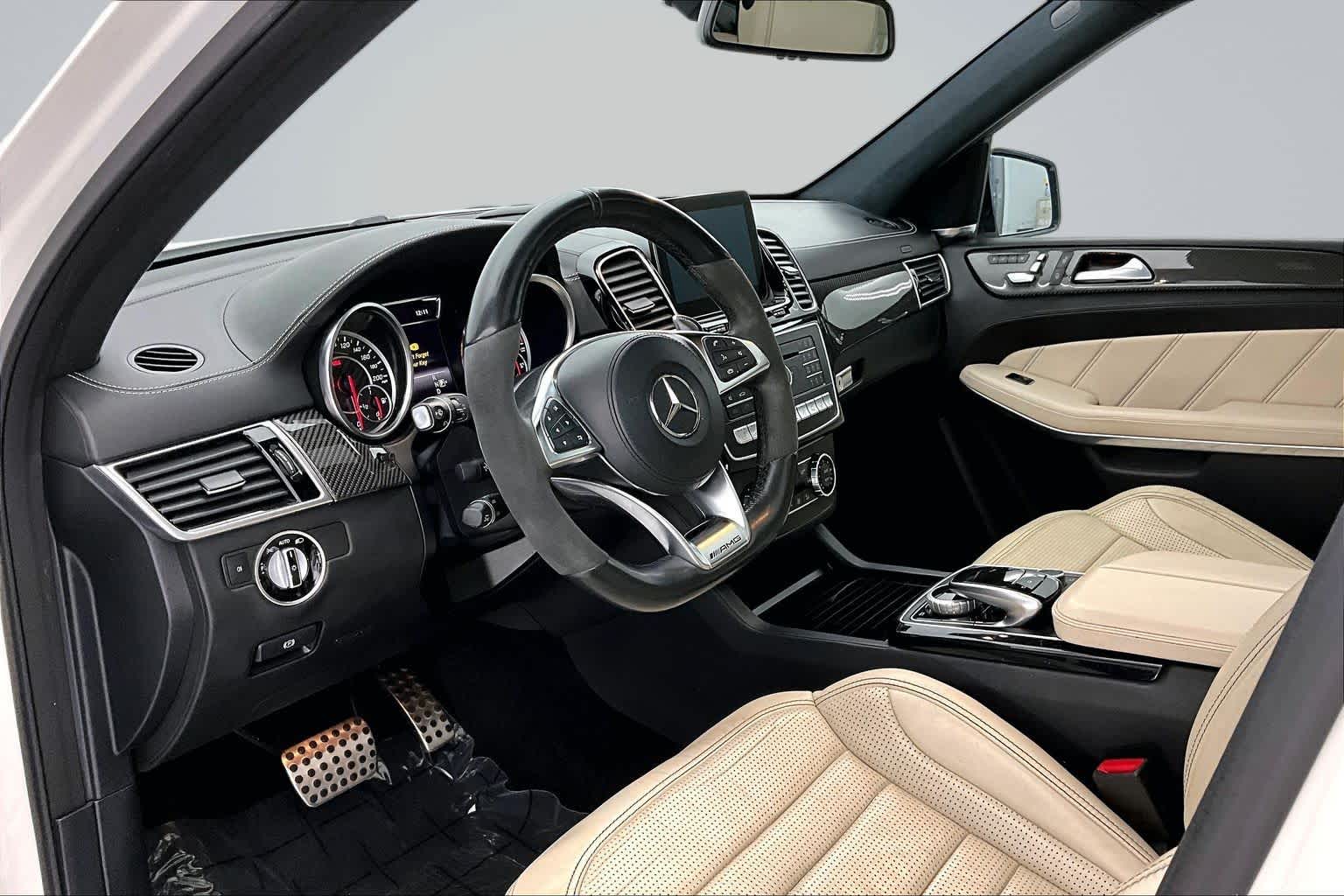 Thumbnail: 2017 Mercedes-Benz GL-Class - 2