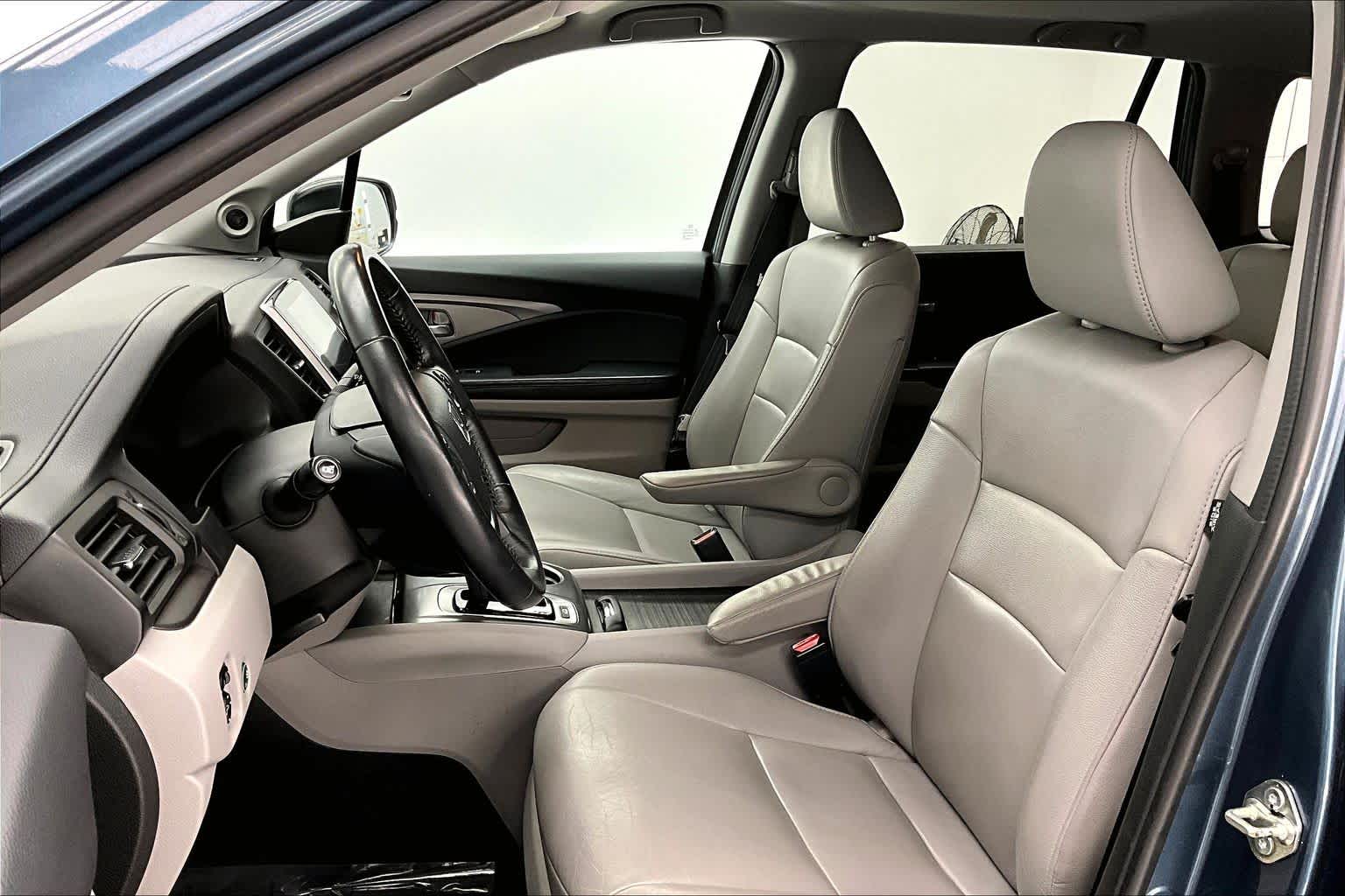 Thumbnail: 2018 Honda Pilot - 11