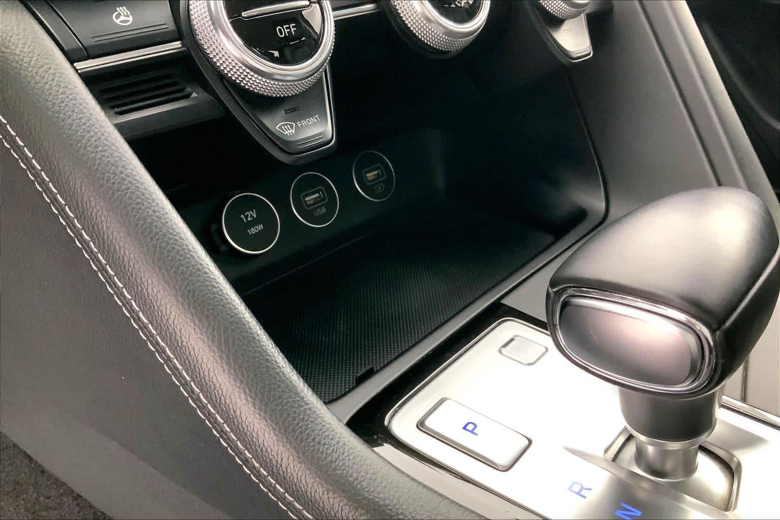 Thumbnail: 2023 Genesis G70 - 26