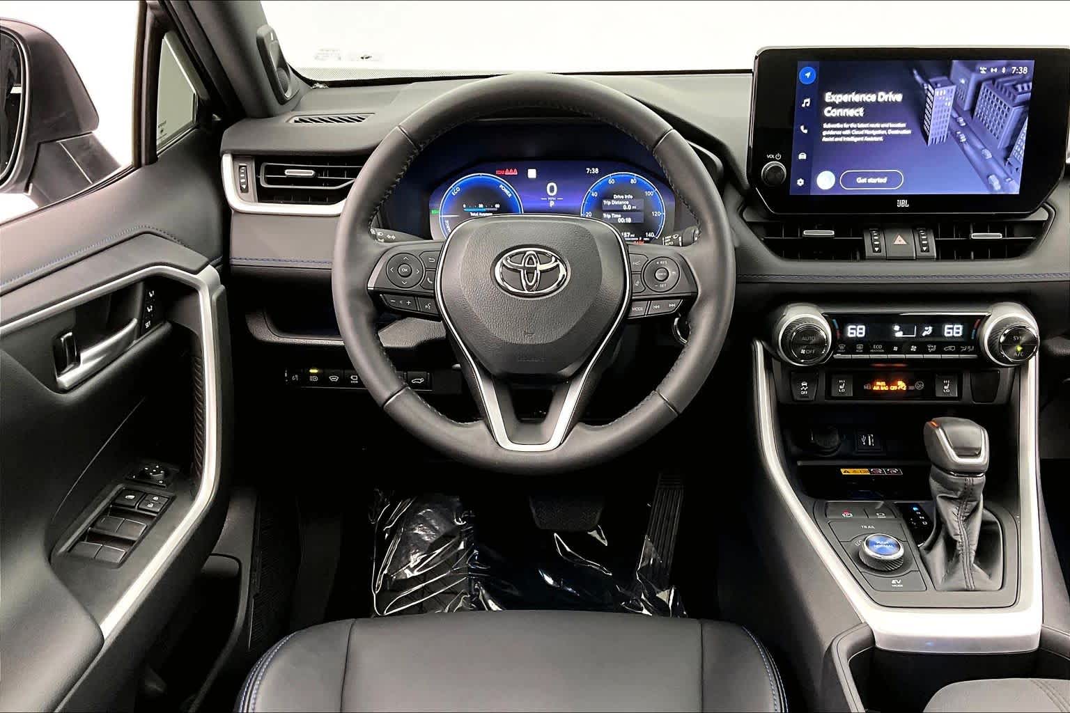 Thumbnail: 2023 Toyota RAV4 - 15