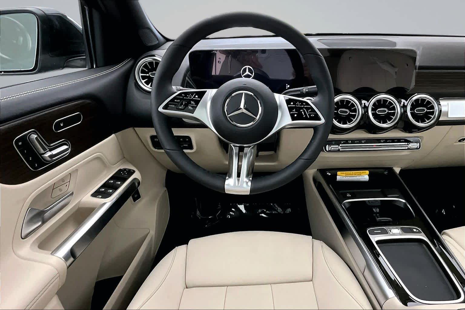 Thumbnail: 2026 Mercedes-Benz GLB - 15