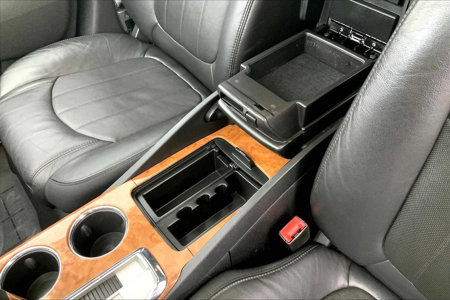Thumbnail: 2012 Buick Enclave - 28