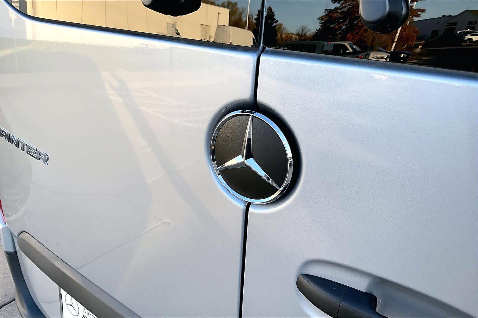 Thumbnail: 2025 Mercedes-Benz Sprinter - 21