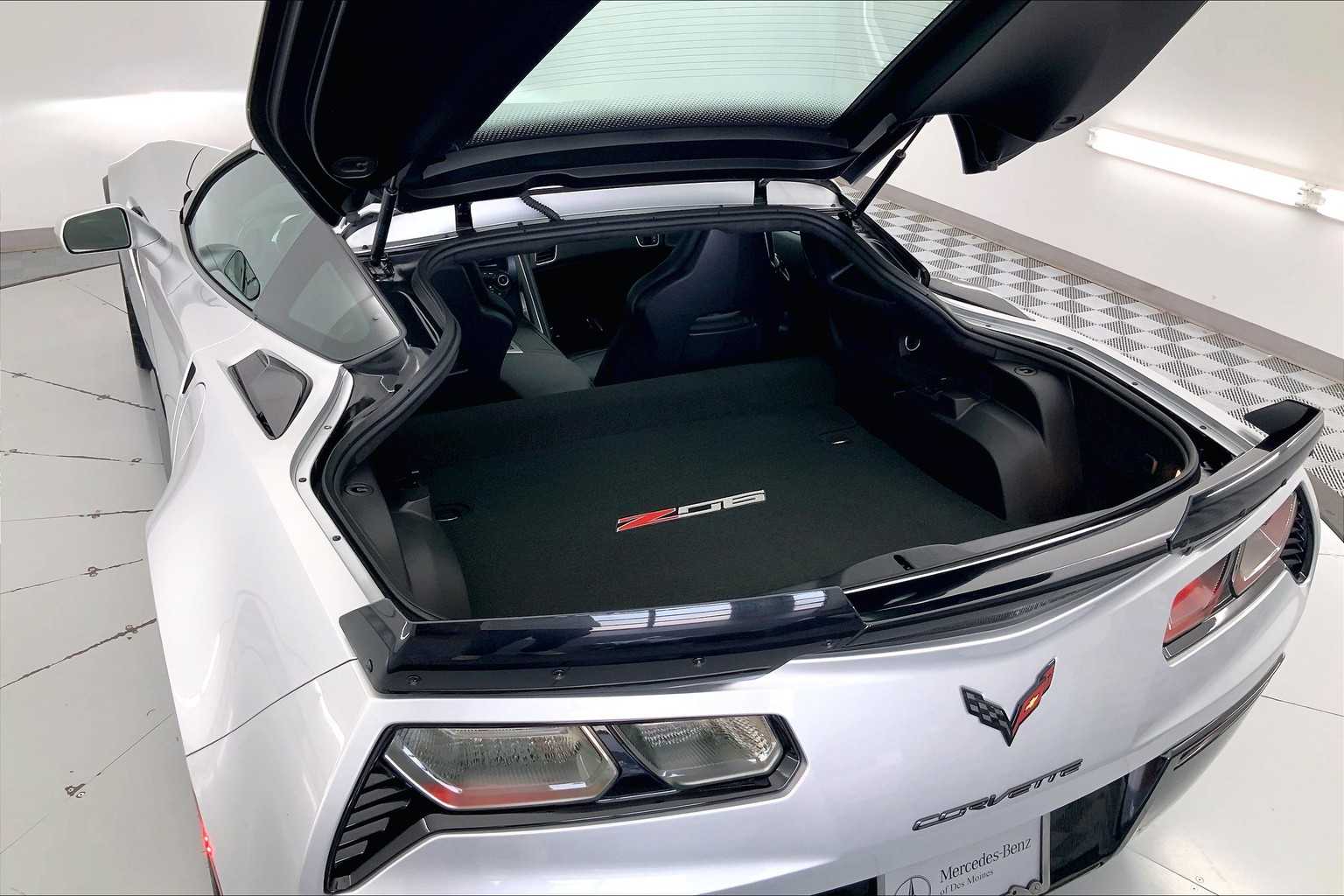 Thumbnail: 2019 Chevrolet Corvette - 17