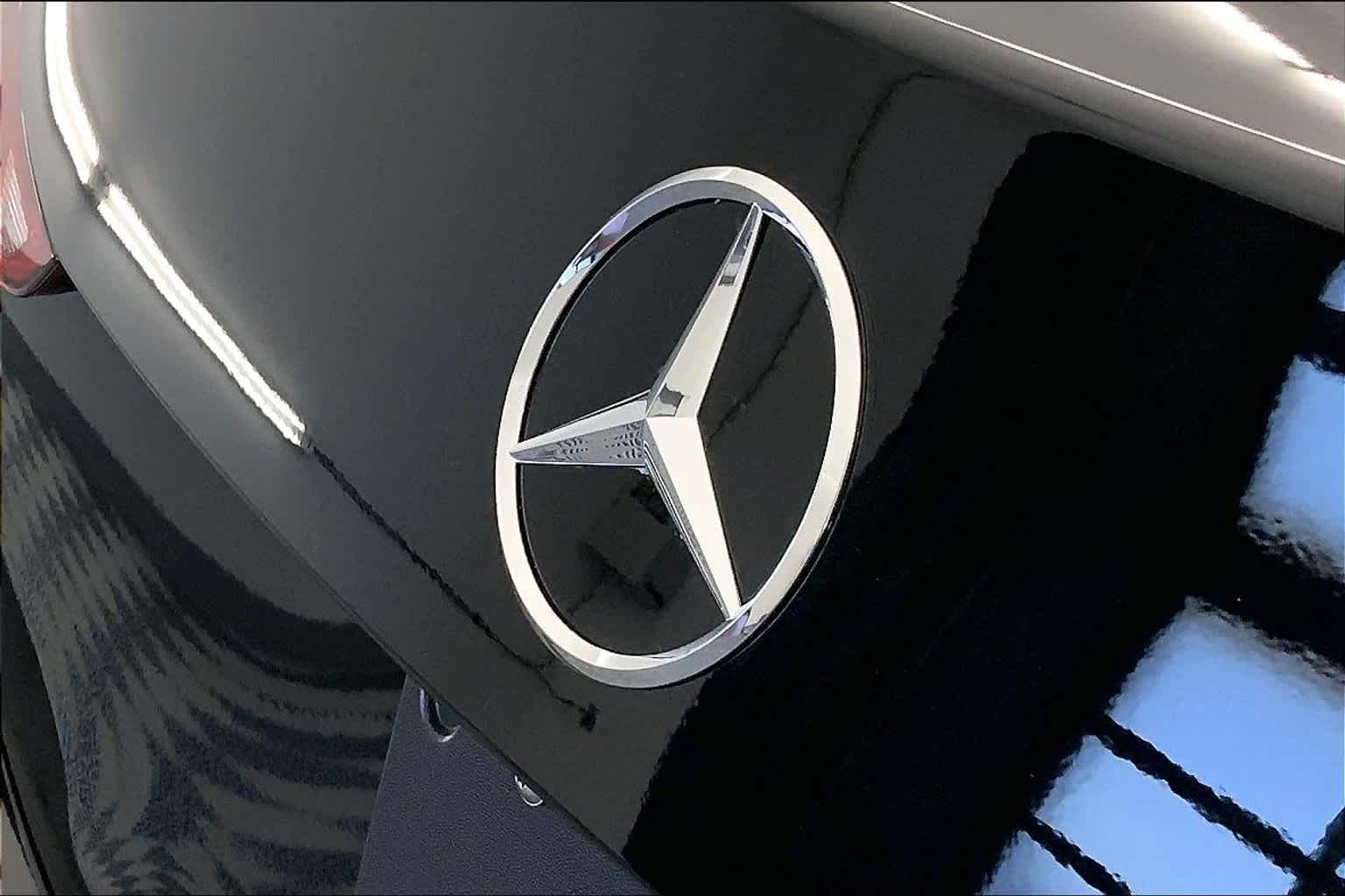 Thumbnail: 2025 Mercedes-Benz C-Class - 22